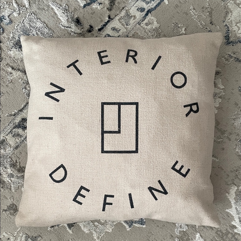 INTERIOR DEFINE DESIGNER logo Accent Throw Pillow